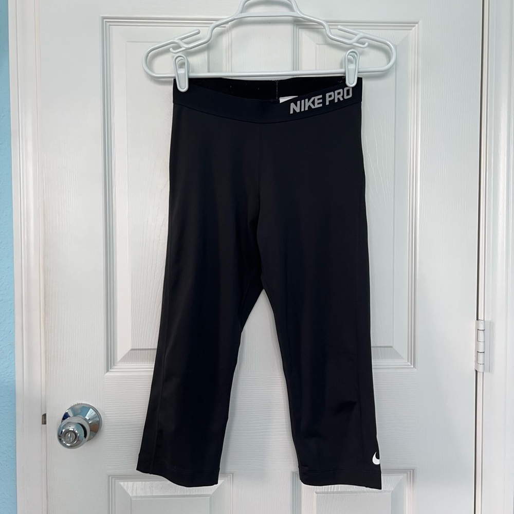 $18 nike pro leggings